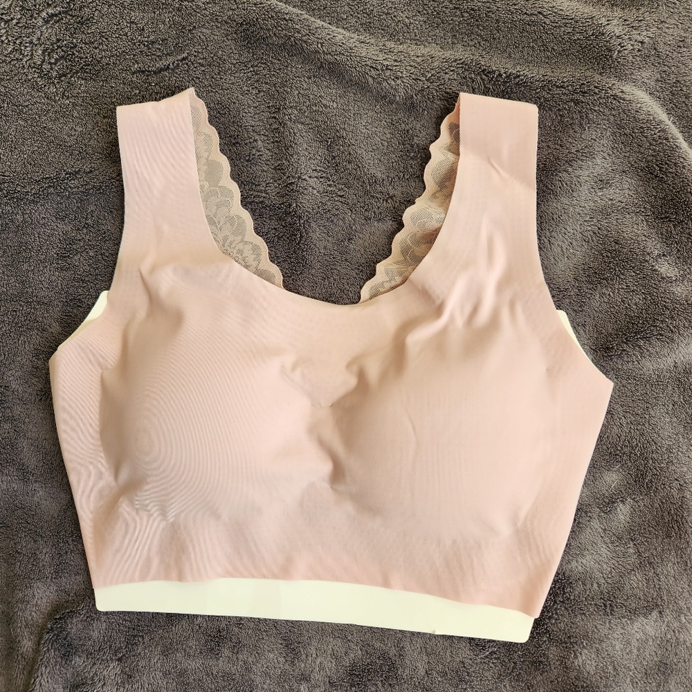 Seamless bra